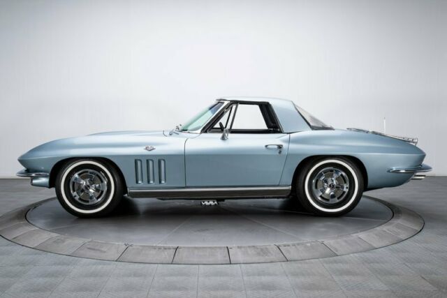 Chevrolet Corvette 1966 image number 21