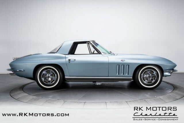 Chevrolet Corvette 1966 image number 18