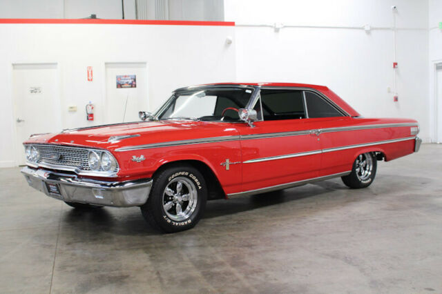 Ford Galaxie 1963 image number 0