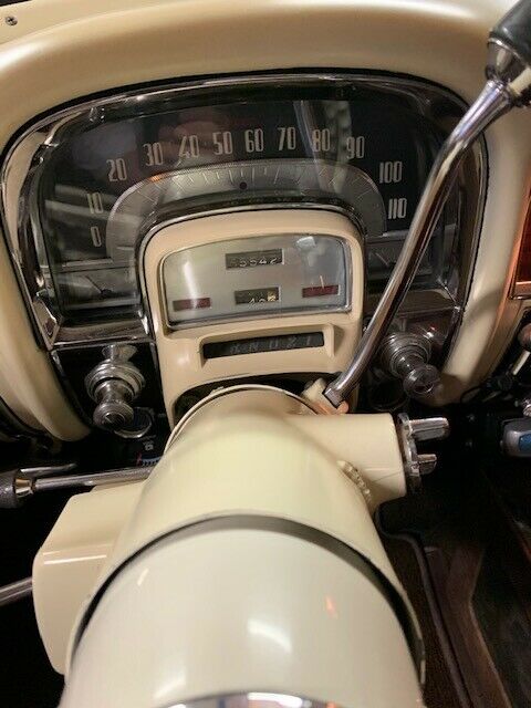 Cadillac DeVille 1953 image number 6