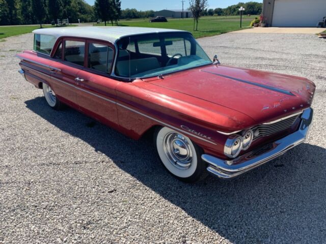 Pontiac Safari 1960 image number 0