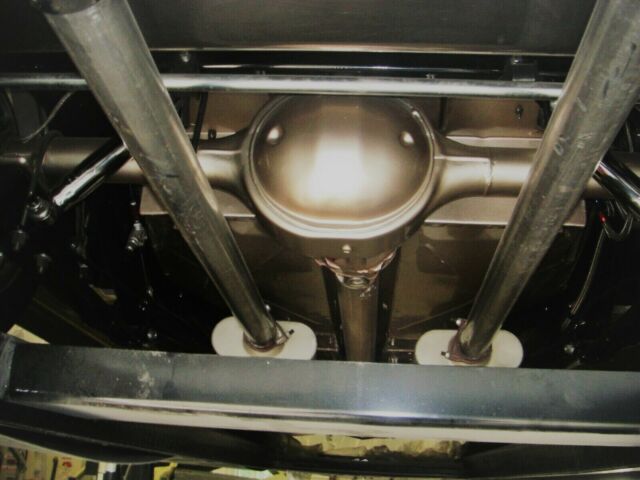 Ford 3 Window 1935 image number 47