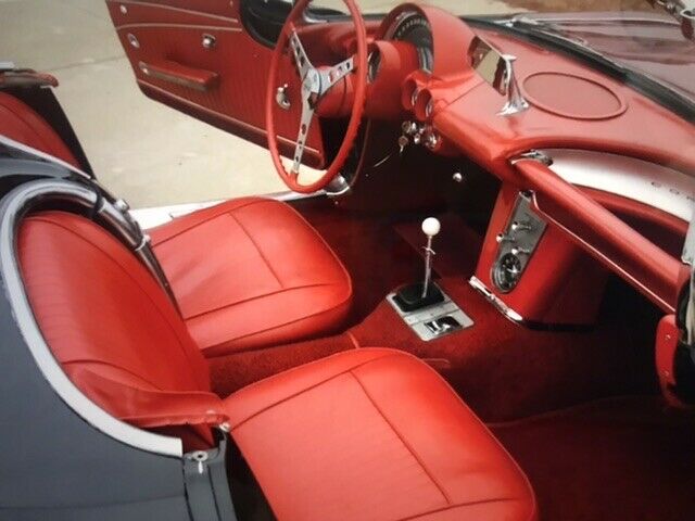 Chevrolet Corvette 1962 image number 28