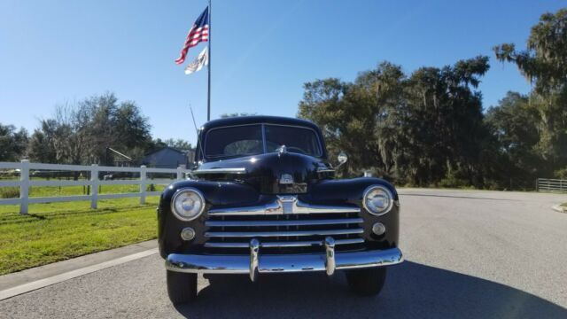 Ford Super Deluxe Business Coupe 1948 image number 7