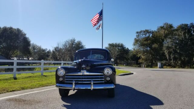 Ford Super Deluxe Business Coupe 1948 image number 8