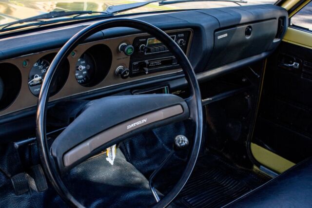 Datsun Pickup 1973 image number 16