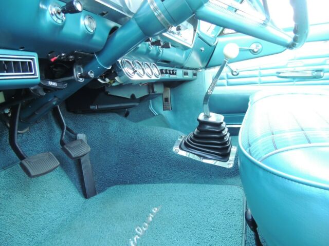 Ford Fairlane 1964 image number 15