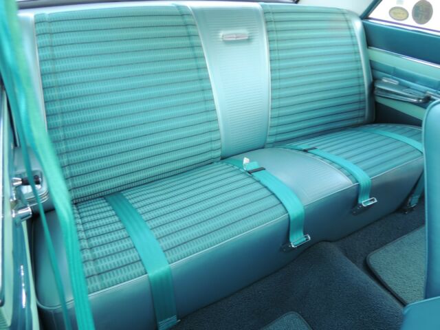 Ford Fairlane 1964 image number 37