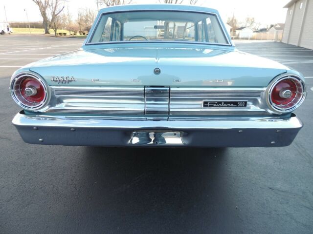 Ford Fairlane 1964 image number 4