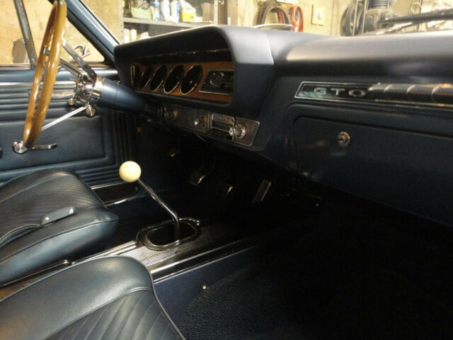 Pontiac GTO 4 Speed, Tri-Power, Hardtop 1965 image number 23
