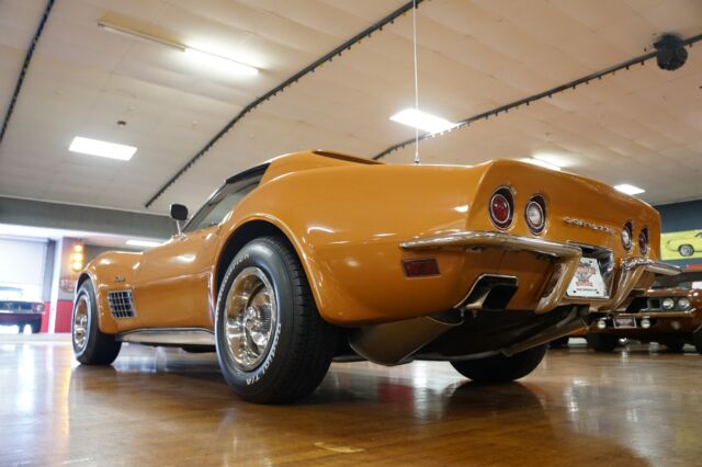 Chevrolet Corvette 1971 image number 10