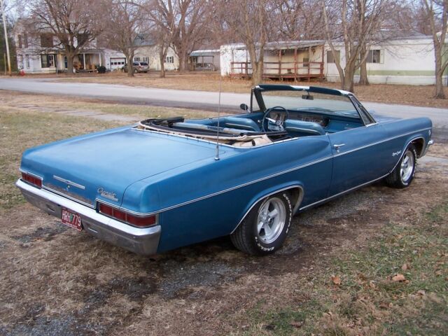 Chevrolet Impala 1966 image number 21