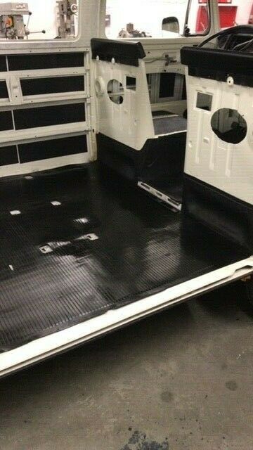 Volkswagen Transporter 1971 image number 0