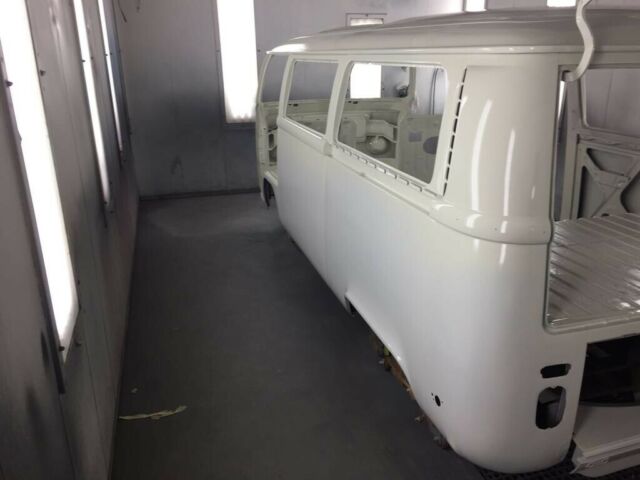 Volkswagen Transporter 1971 image number 13