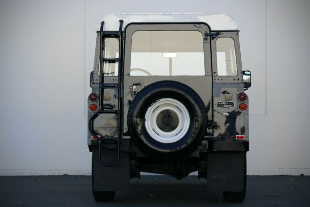 Land Rover Series II A 88" 1969 image number 15