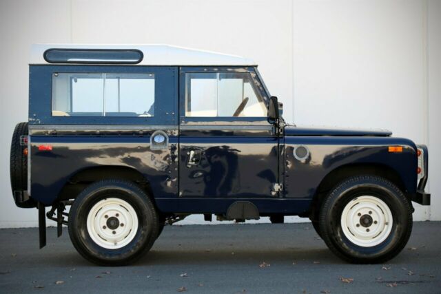 Land Rover Series II A 88" 1969 image number 19