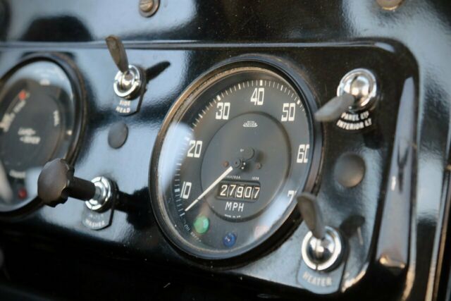 Land Rover Series II A 88" 1969 image number 6
