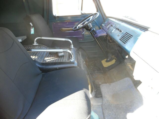 Ford E-Series Van 1966 image number 14