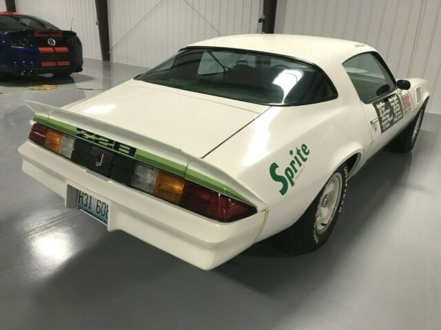 Chevrolet Camaro 1979 image number 21