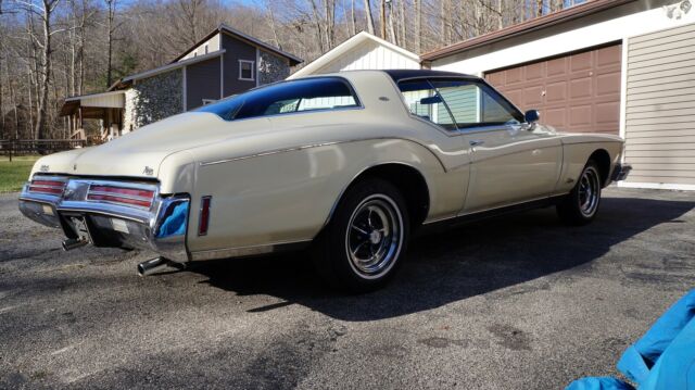 Buick Riviera 1973 image number 4