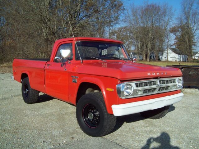 Dodge Power Wagon 1971 image number 24