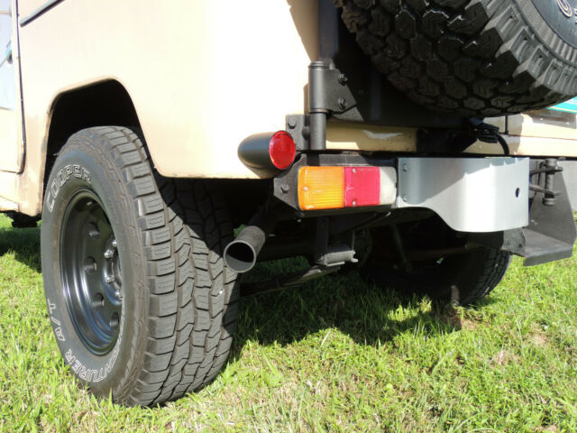 Toyota Land Cruiser 1976 image number 11