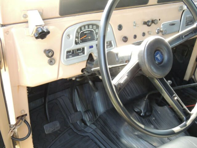Toyota Land Cruiser 1976 image number 14