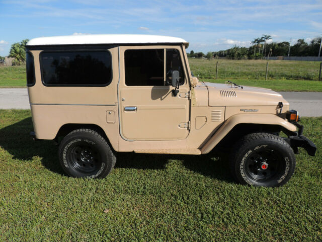 Toyota Land Cruiser 1976 image number 28