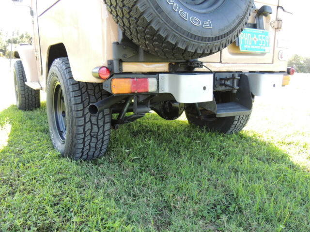 Toyota Land Cruiser 1976 image number 32
