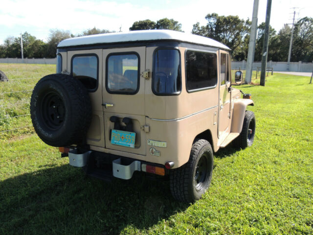 Toyota Land Cruiser 1976 image number 6
