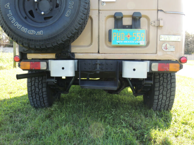 Toyota Land Cruiser 1976 image number 9