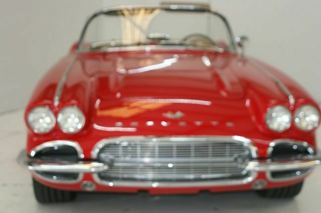 Chevrolet Corvette 1961 image number 29