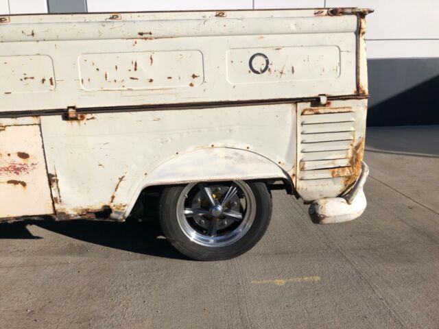 Volkswagen Bus/Vanagon 1963 image number 7