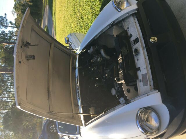 MG MGB 1979 image number 15