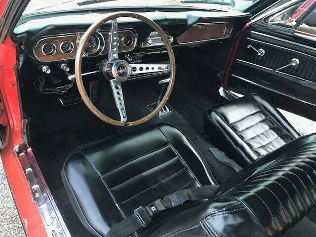 Ford Mustang 1965 image number 13