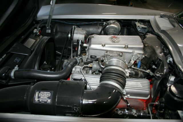 Chevrolet Corvette 1965 image number 36