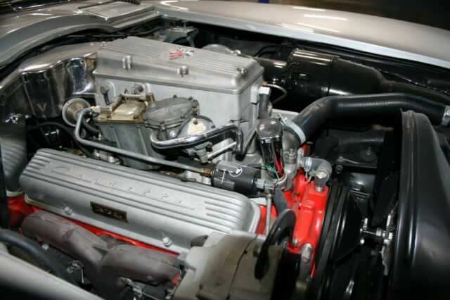 Chevrolet Corvette 1965 image number 40