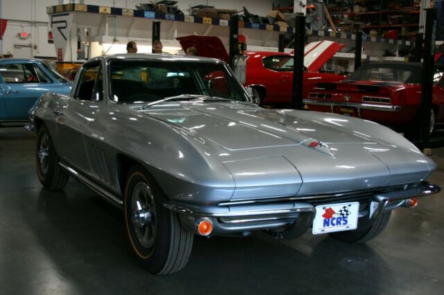Chevrolet Corvette 1965 image number 6