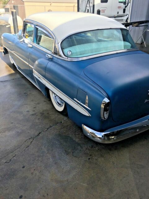 Chevrolet Bel Air/150/210 1954 image number 2