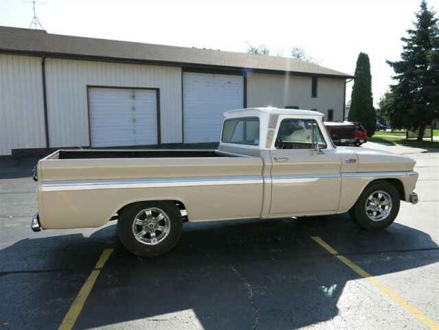Chevrolet C-10 1965 image number 37