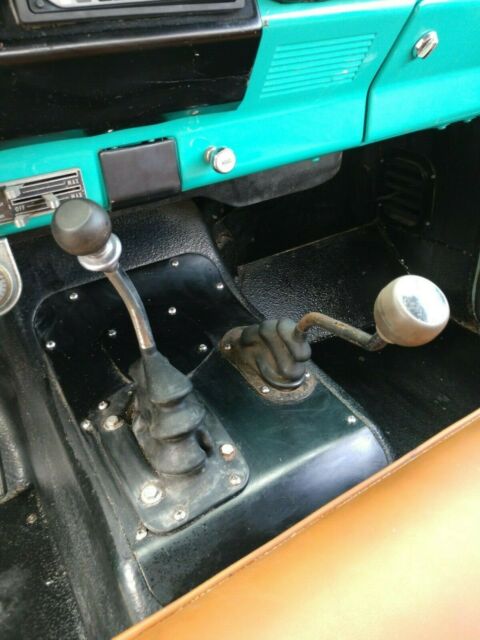 International Harvester Scout 1974 image number 3