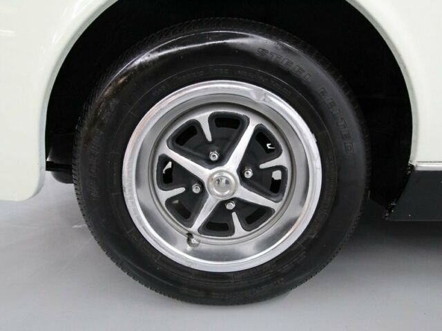MG Midget 1972 image number 23