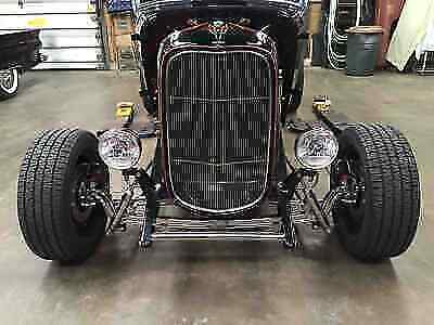 Ford Model B 1932 image number 29