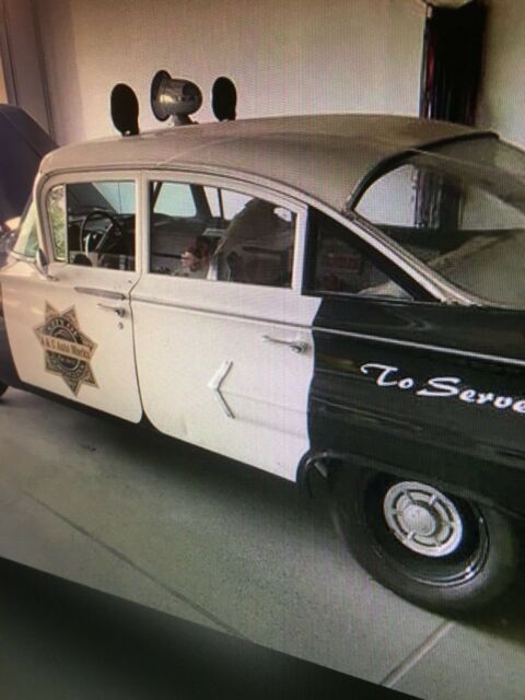 Chevrolet Impala 1960 image number 18