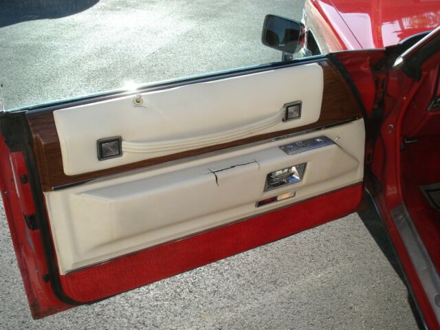 Cadillac DeVille 1974 image number 21