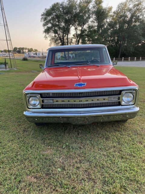 Chevrolet C-10 1970 image number 16