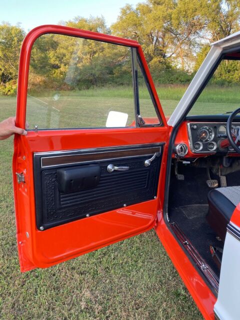 Chevrolet C-10 1970 image number 25