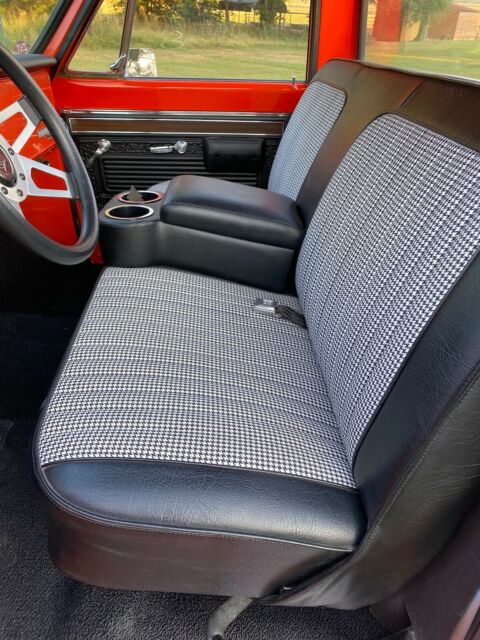 Chevrolet C-10 1970 image number 29