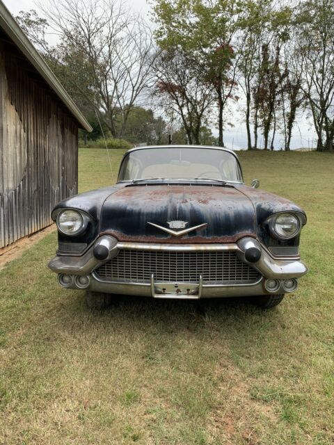 Cadillac Fleetwood 1957 image number 1