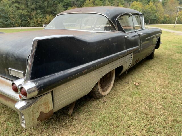 Cadillac Fleetwood 1957 image number 19